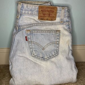 SOLD Straight leg vintage levi’s (light wash)